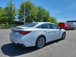 Toyota Avalon Hybrid  XSE