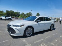 Toyota Avalon Hybrid  XSE