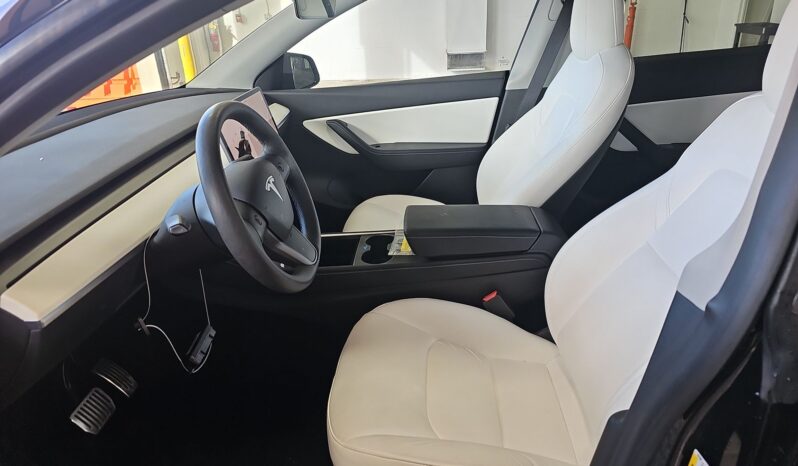 
								Tesla Model Y Long Range full									