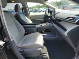 
										Toyota Sienna LE full									