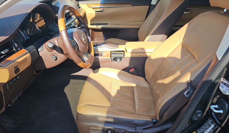 
								Lexus ES 300 H full									
