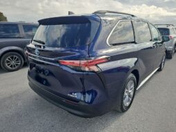 TOYOTA SIENNA LE