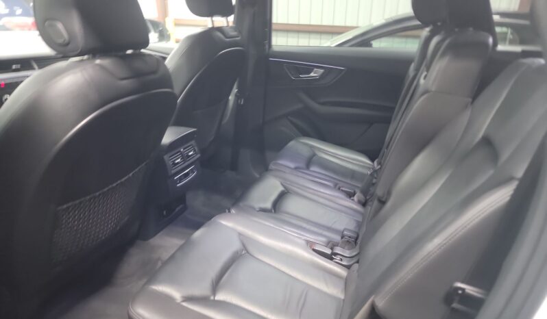 
								Audi Q7 Premium full									