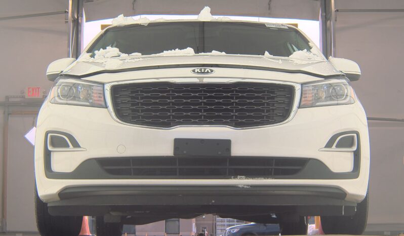 
								Kia Sedona LX full									
