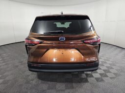 Toyota Sienna LE