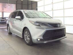 TOYOTA SIENNA XLE
