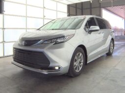 TOYOTA SIENNA XLE