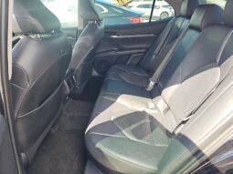 
										Toyota Camry Hybrid XLE full									