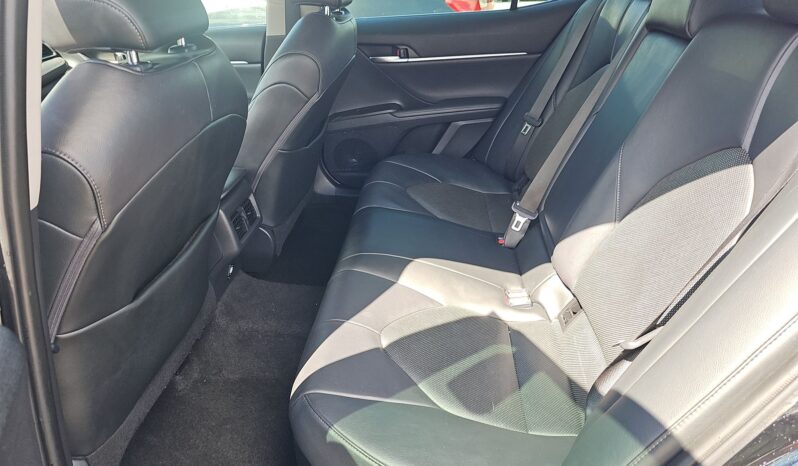 
								Toyota Camry Hybrid XLE full									