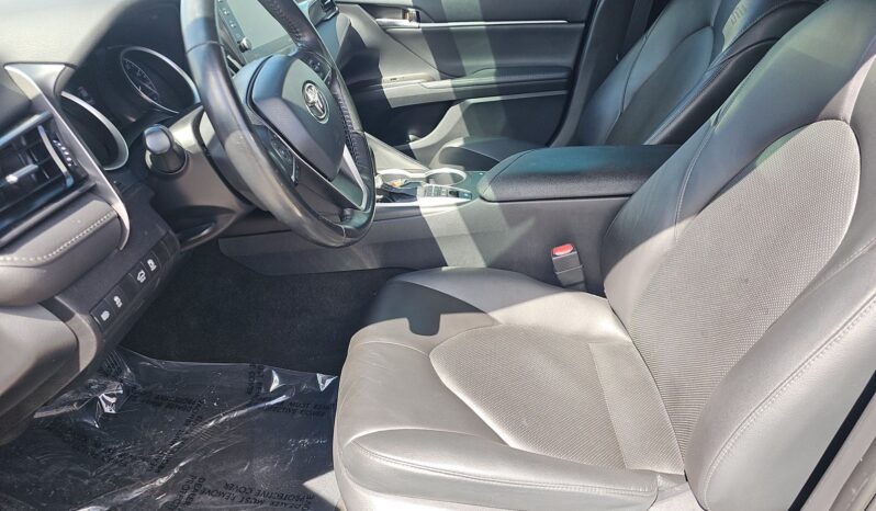 
								Toyota Camry Hybrid XLE full									