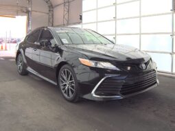 Toyota Camry Hybrid XLE