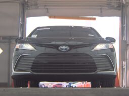 
										Toyota Camry Hybrid XLE full									