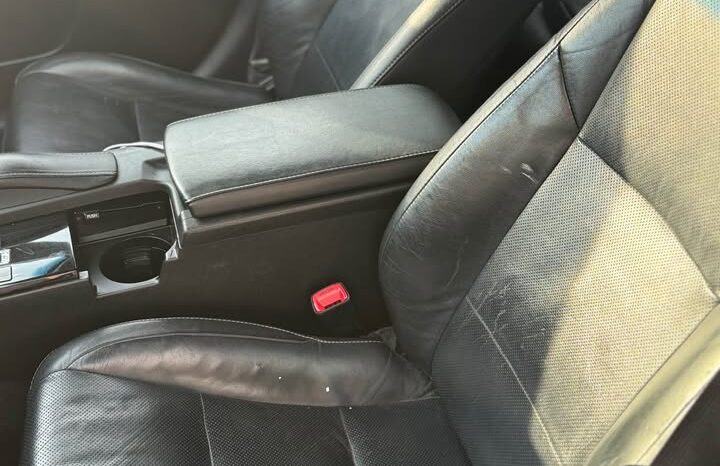 
								Lexus ES 300 H full									